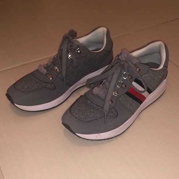 Tommy Hilfiger Sneakers - Picture 3 of 4